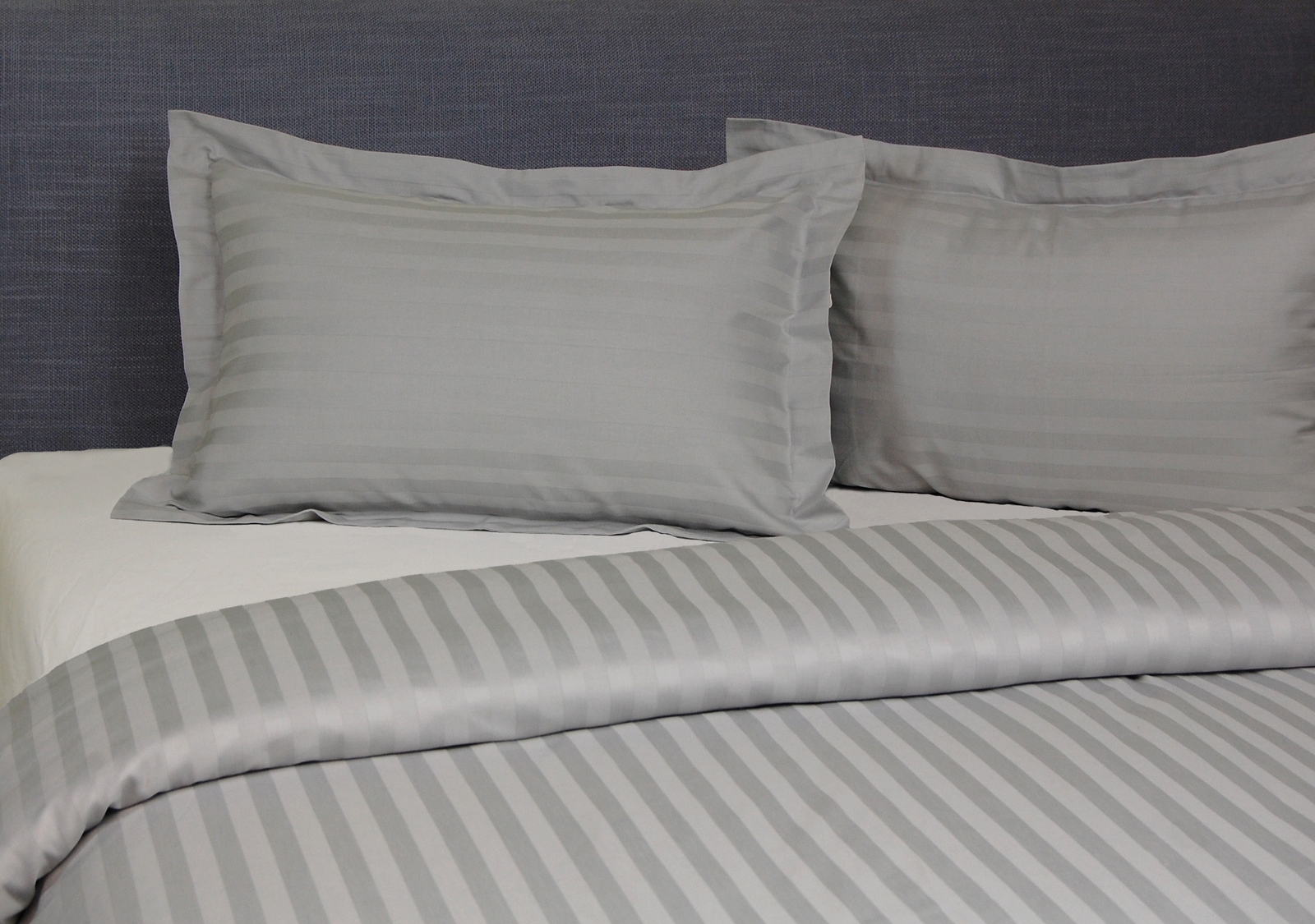 Hotel Quilt Cover Set (Satin Stripe) Hotel Linen Bnb Supplies