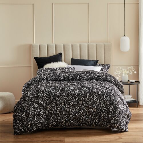 Double Leisel Quilt Cover Black Logan and Mason