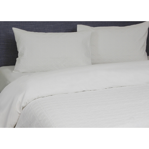 King Villa Matelasse White Quilt Cover Set